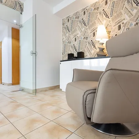 Vittoria Apartment *