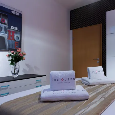 Vittoria Apartment *