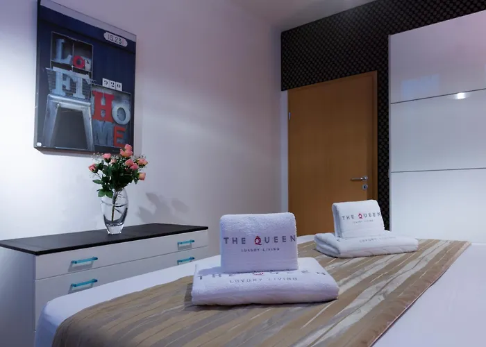 Vittoria Apartment *