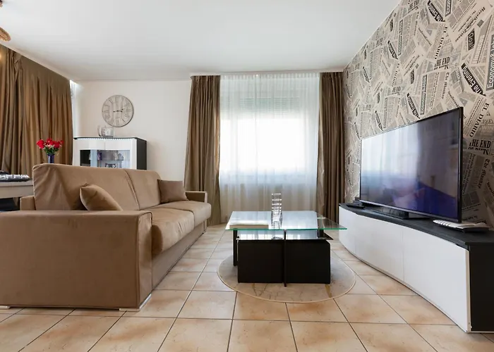 Vittoria * Luxembourg By